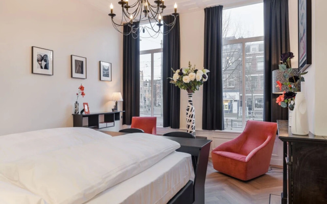 The Monument Hotel