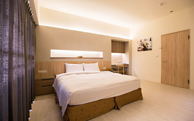 Traveller-Inn Zhongzheng Library