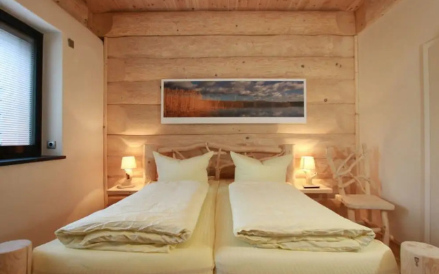 Canadian Log Cabin Comfortable Holiday Residence
