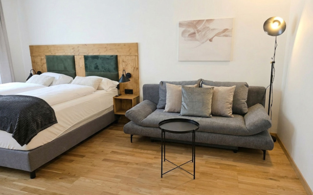 6 Min to Stadthalle Cozy 1BR Long Stay