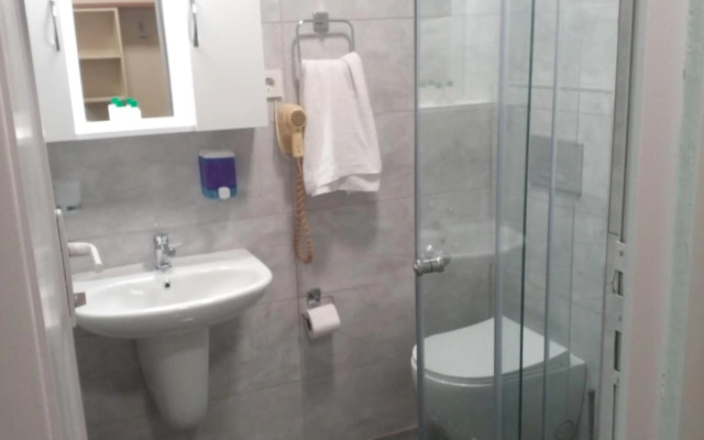 Tac Hotel