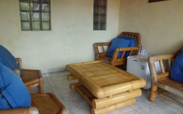 Amed Cafe & Hotel Kebun Wayan