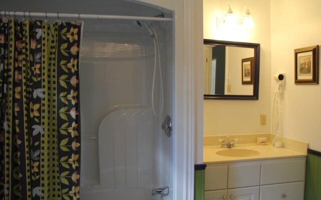 Tulips and Thistle Bed & Breakfast