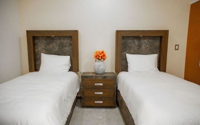 Tres Soles Apartments