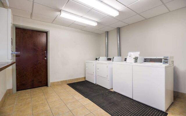 Clarion Pointe Charleston - West Ashley