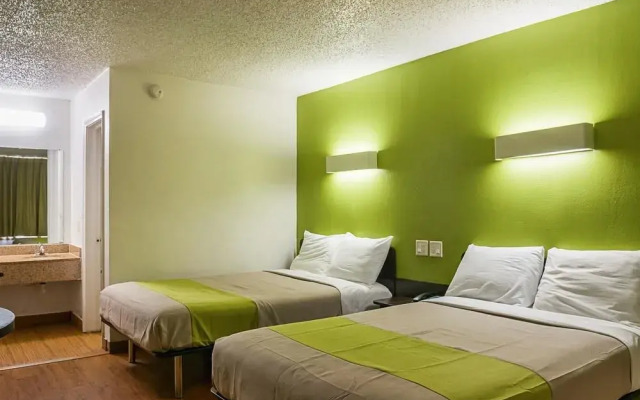 Motel 6 Harvey LA