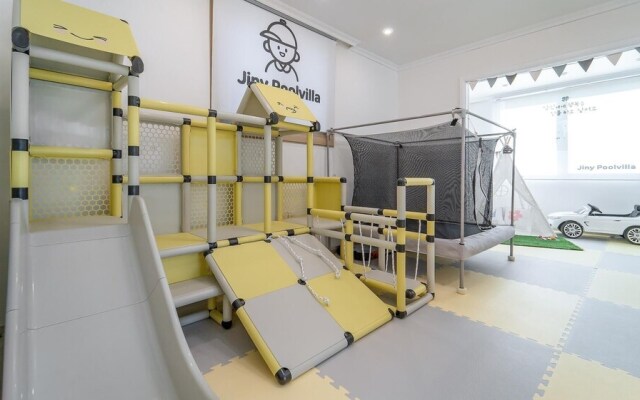 Gapyeong Jinikidsdogchaepoolvilla