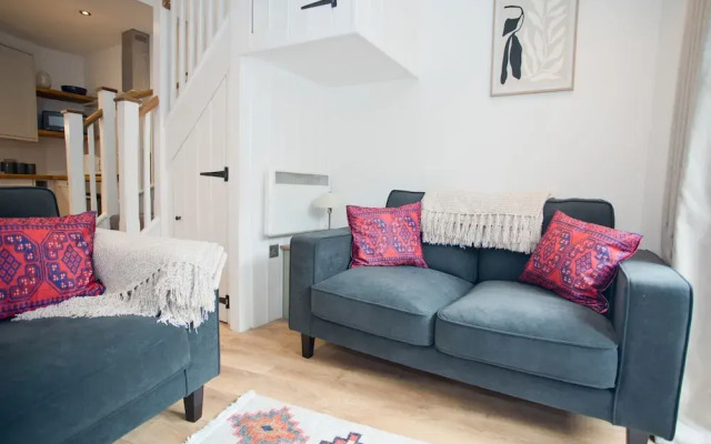 2br-central-15minwalktobeach-freeparking-wifi
