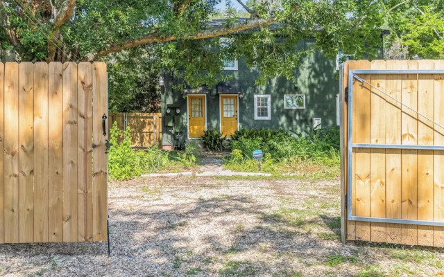 Garden District Duplex