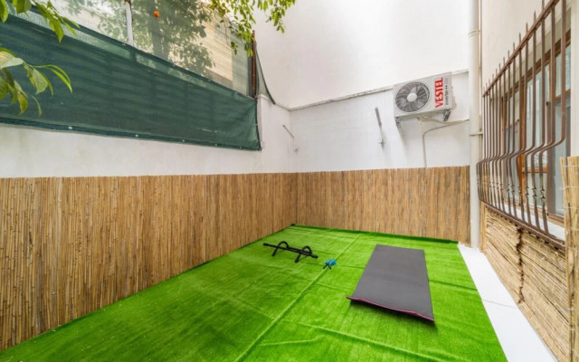 Pleasant House With Private Garden in Kaleici