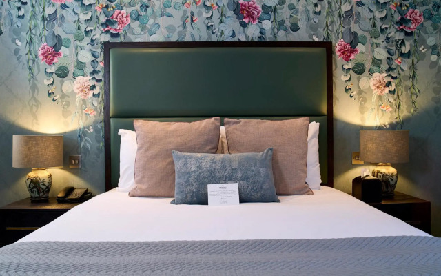 Mandolay Hotel Guildford