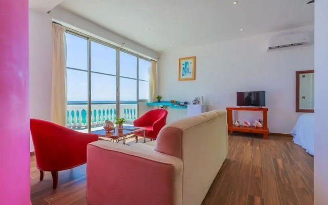 Villa Elena - Entire Property