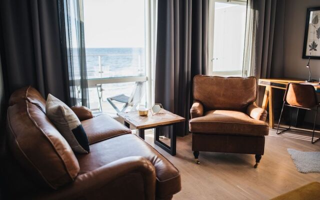 Ocean Hotel