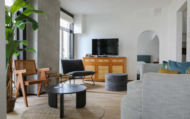 Denise - Belle Epoque Apartment With Modern Comfort