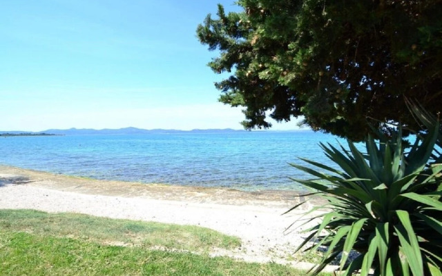 Ruža - Comfortable 2 Bedrooms Apartment - A1