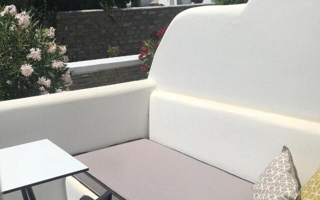 Quartano Luxury Cycladic Residence