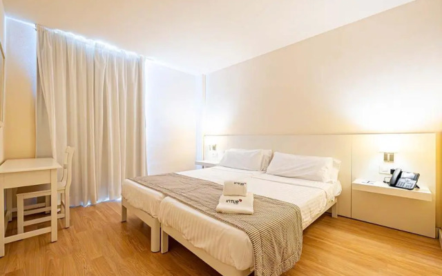 Intelier Rosella Hotel