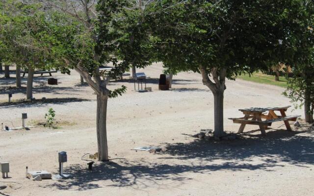 Olancha RV Park & Motel