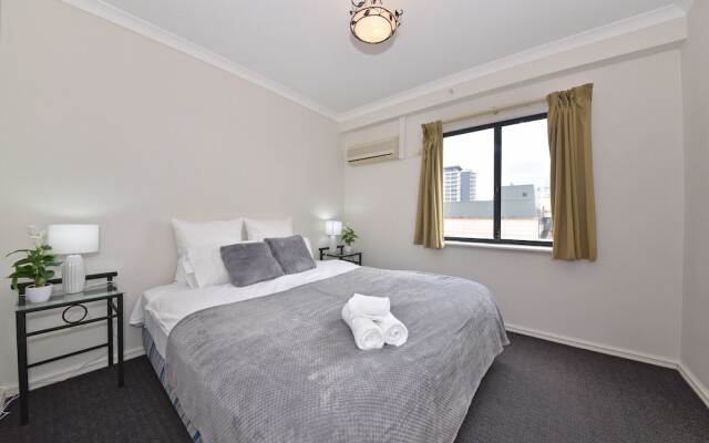 East Perth 2 x 1 Trendy Apartment