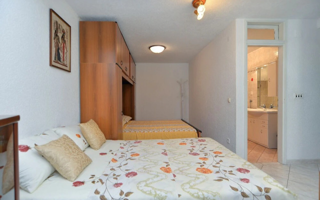 Apartment 43