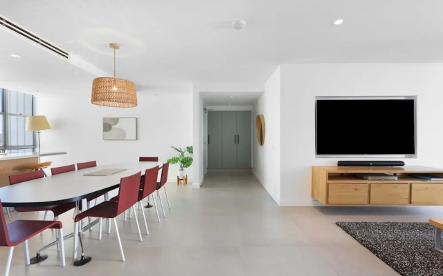 Surfers Paradise Stay With Resort-style Amenities – Guest Rooms – Gold Coast