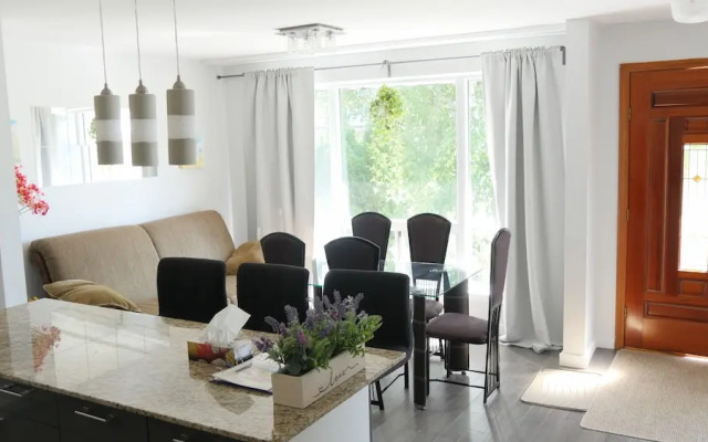 Richview Gardens Suite