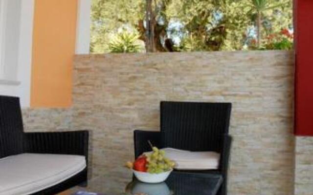 Tsiolis Studios & Apartments
