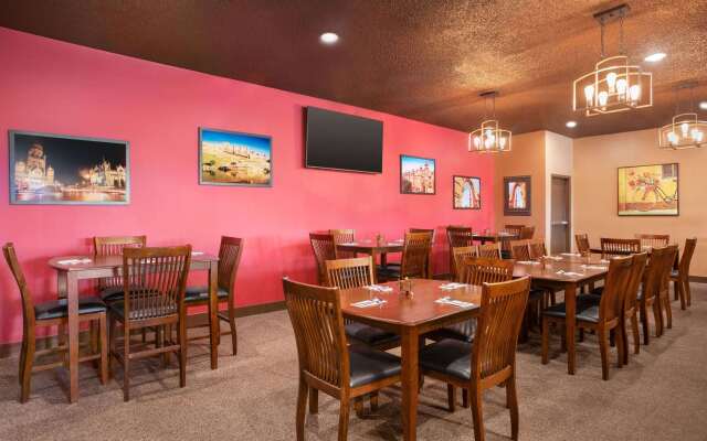 Baymont Inn and Suites Medicine Hat