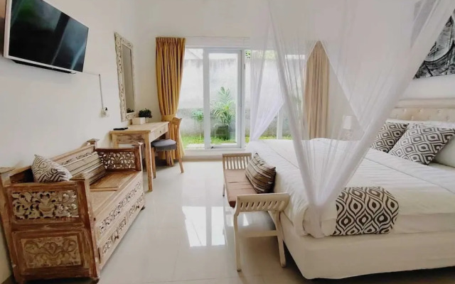 Villa Putih Berawa