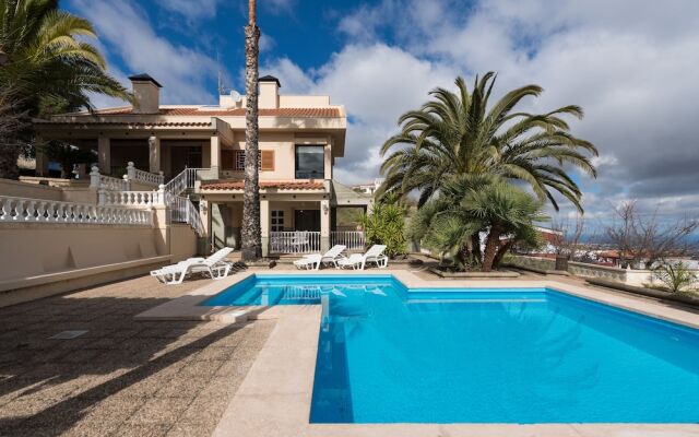 Villa Teresita High Views