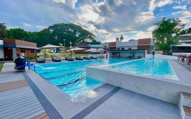 Aurora Villas and Cabin Resort