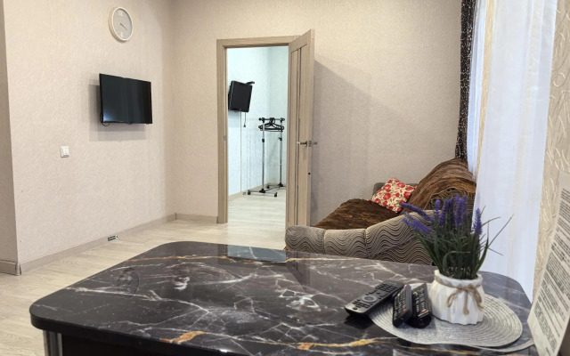 Счастливая матрешка на проспекте Ломоносова