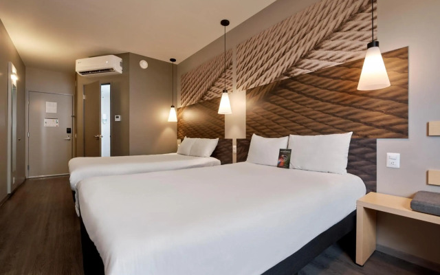 ibis Torreon