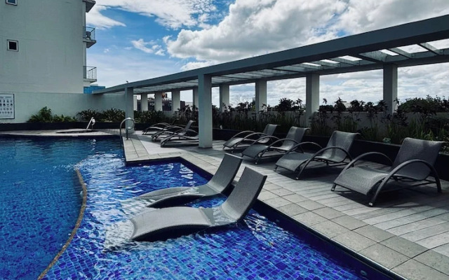 Spacious & Chic Loft Haven