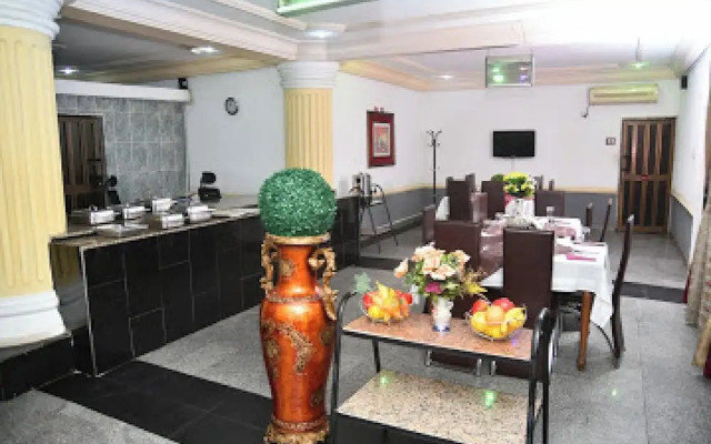 Room-choice Gate Hotel-business Double