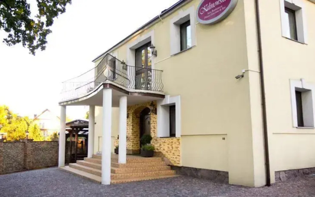 Sala Bankietowa i Pokoje Gościnne