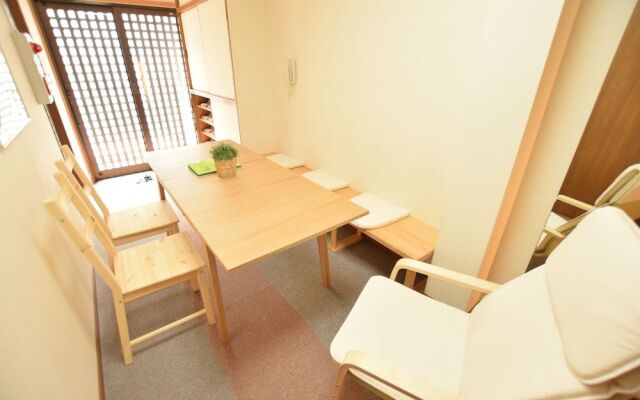 Aikamu Inn House