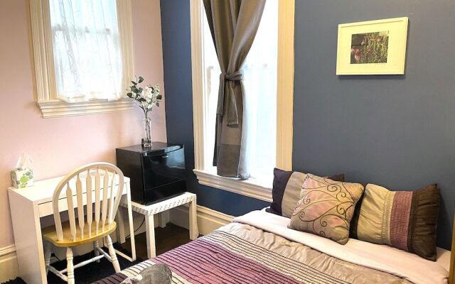 B-Love's Guest House