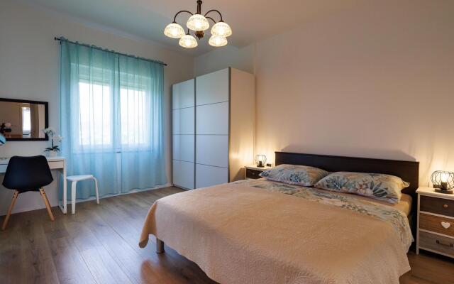 Spacious home with private terrace,200 m distant from the sea