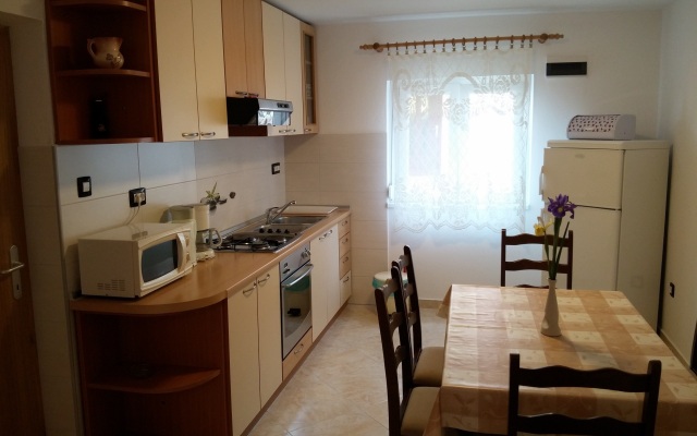 Apartment Nadica - free parking A1 Nin, Zadar riviera