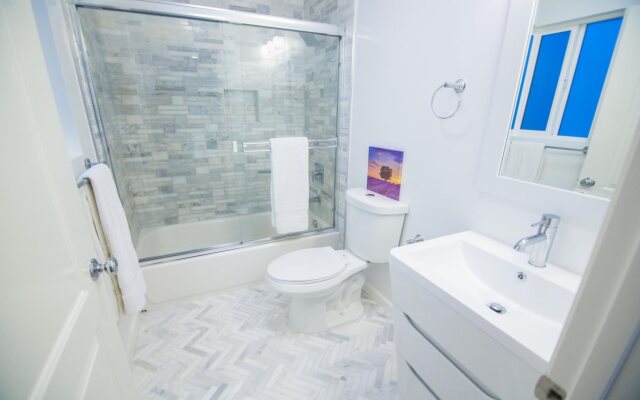 Los Angeles RoomRentals LAX