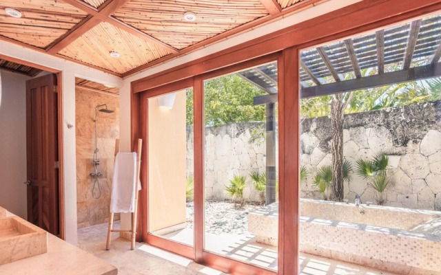 Tropical Bungalow at Green Village 2ecc