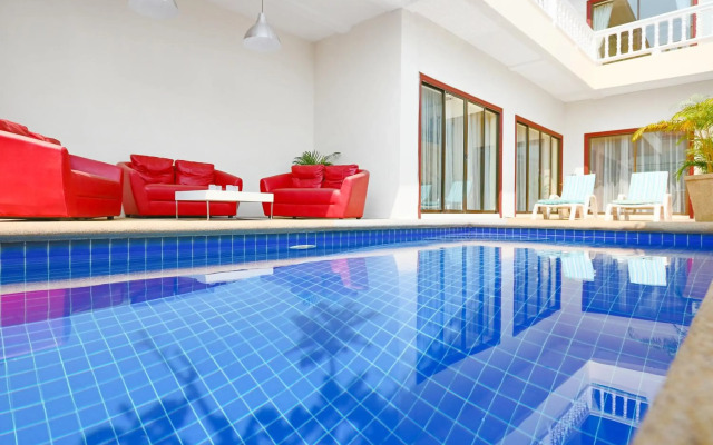 Avoca Pool Villas