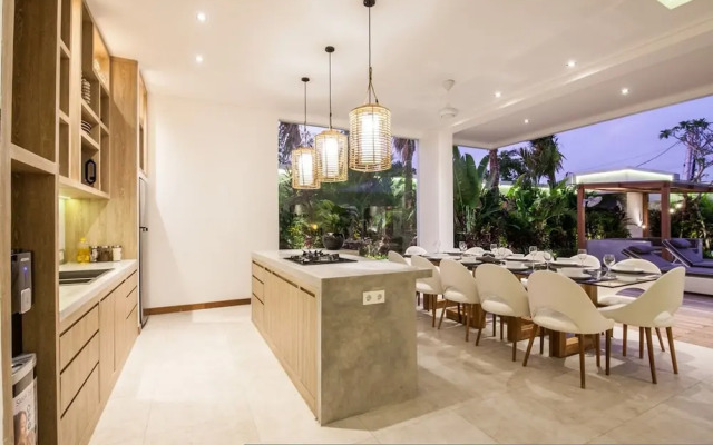 Niko 2 R New Villa Close to Finns Beach Club