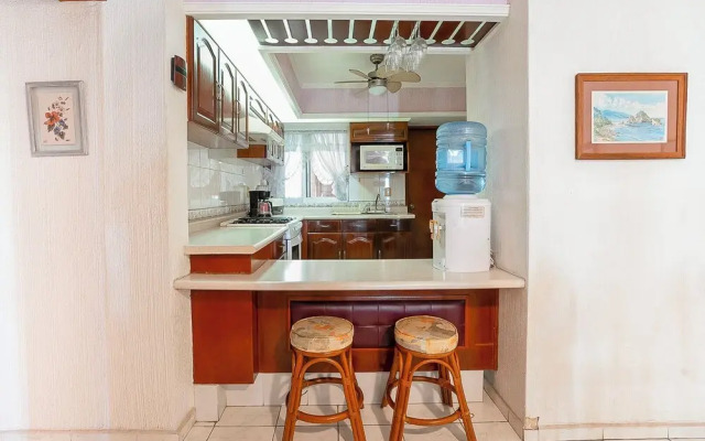 Playa Azul Apt with Sea views & Pool
