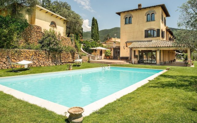 Beautiful Apartment in Poggio Catino With 1 Bedrooms, Wifi and Outdoor Swimming Pool