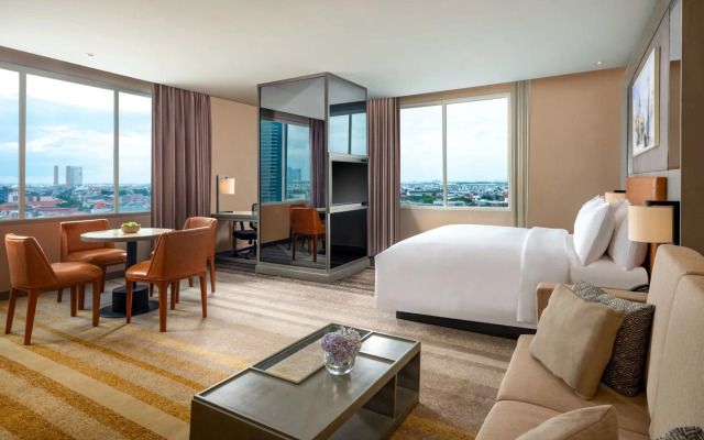 Doubletree By Hilton Surabaya