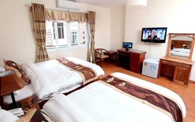 Sunflower Hotel & Travel