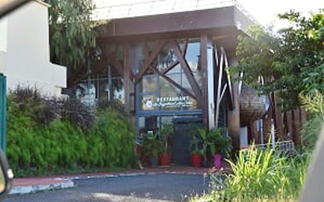 Studio in Baie Mahault, With Wonderful City View and Wifi