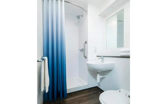 Travelodge Heathrow Heston M4 Westbound